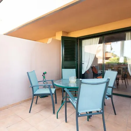 Apartamento Con Wifi Y Piscina En דירה *