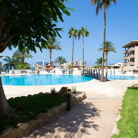Apartamento Con Wifi Y Piscina En דירה *