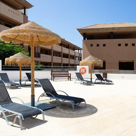 Apartamento Con Wifi Y Piscina En דירה *
